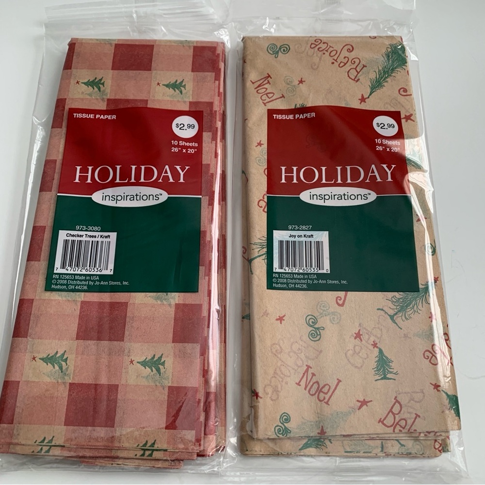 Red and Green Gingham Gift Bags with Festive Tissue Paper Bundle Farmhouse - Picture 12 of 17